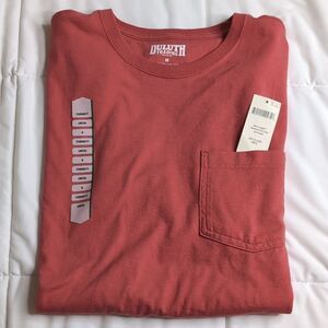 Duluth Men's Medium Standard Fit Long Tail Short Sleeve Tee Shirt in Rust, NEW